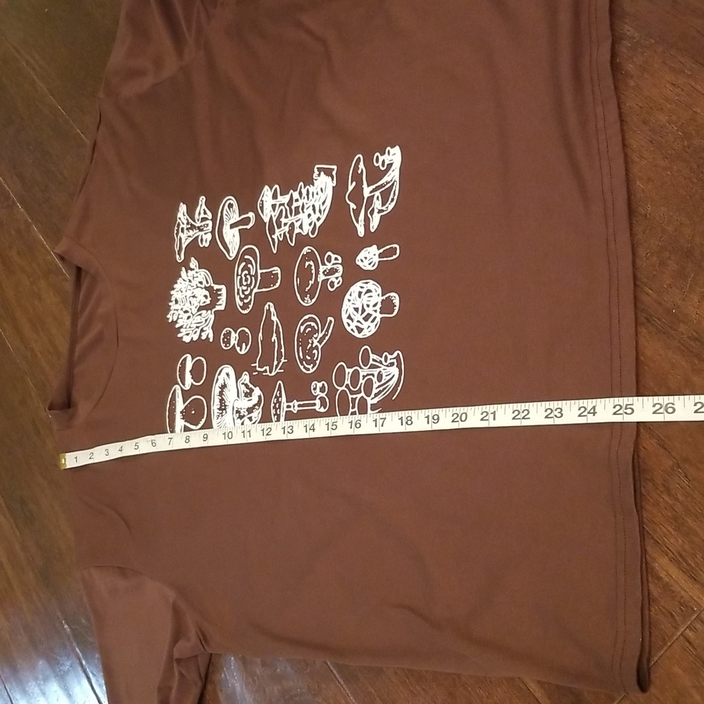 ⛱️SHEIN Mushrooms T-shirt Size XL - Picture 4 of 5